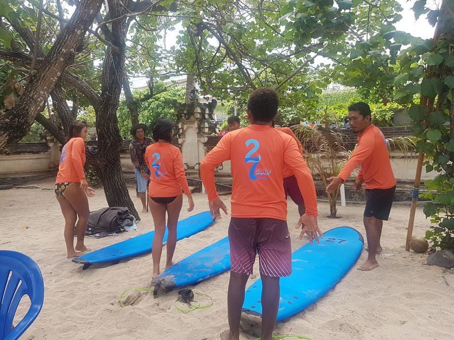 beginner surfing lessons Bali